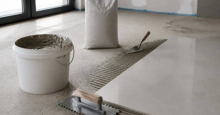 colle-a-carrelage-pate-ou-mortier