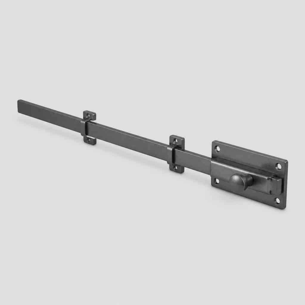 Verrou de garage à longue tige coulissante en acier anthracite sur fond clair