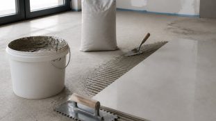 colle-a-carrelage-pate-ou-mortier